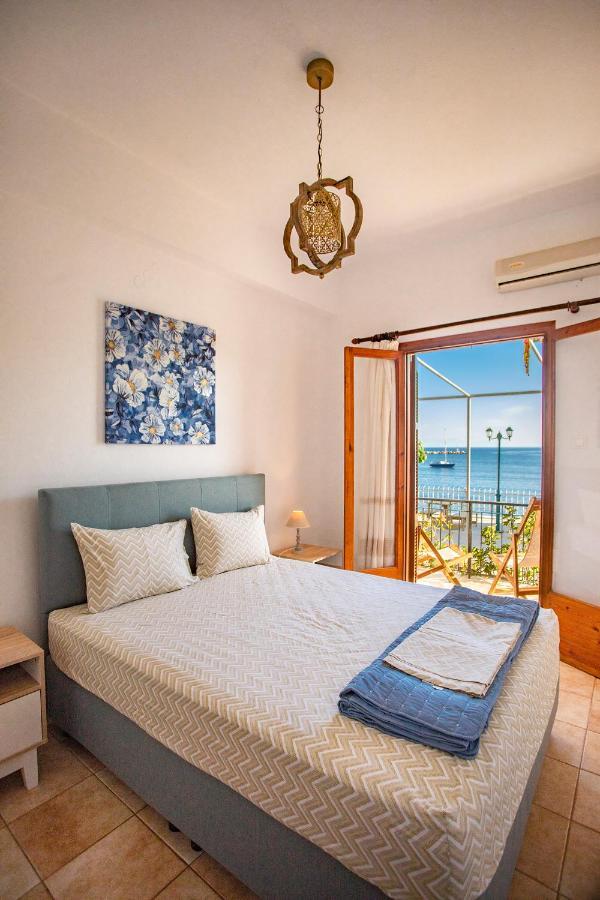 Notos Sea Front Apartment Глосса Екстер'єр фото