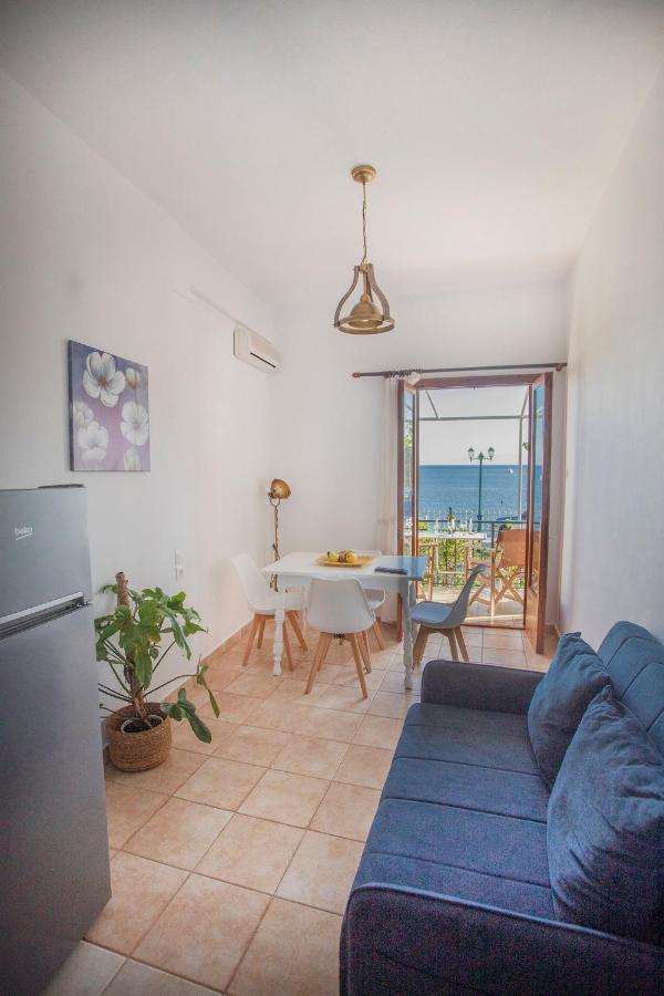 Notos Sea Front Apartment Глосса Екстер'єр фото